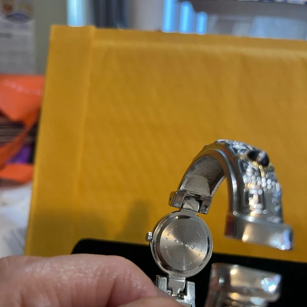 RUMOURS QUUARTZ WOMENS Silver‎ Women's Watch